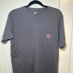 Jujutsu Kaisen Uniqlo Short Sleeve Tee - Dark Gray with Red Graphic